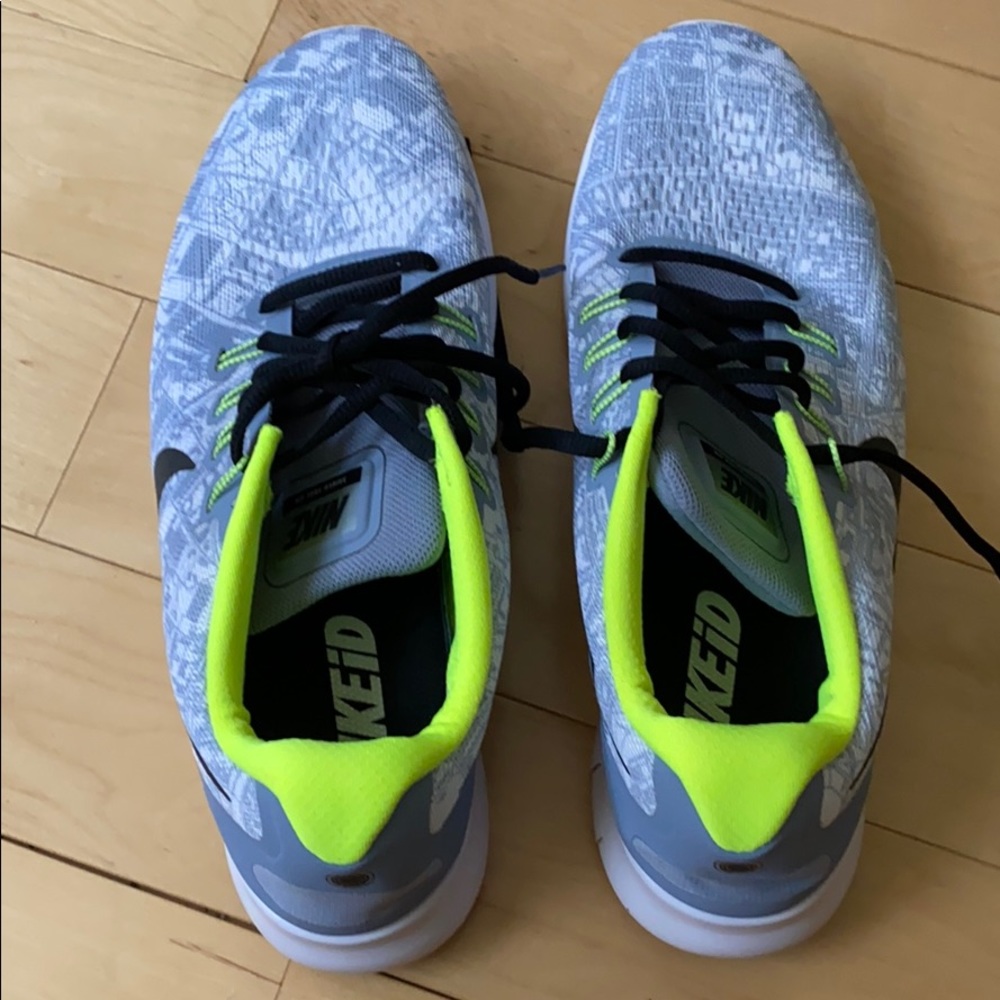 Nike shoes trainee running men’s US size 10